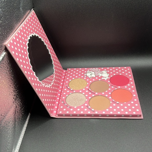 HOST PICK Disney Aristocats Bronzer Highlighter Blush Complexion Palette - Picture 3 of 4